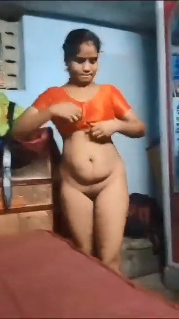 Tamil girl #MwmYS2iP