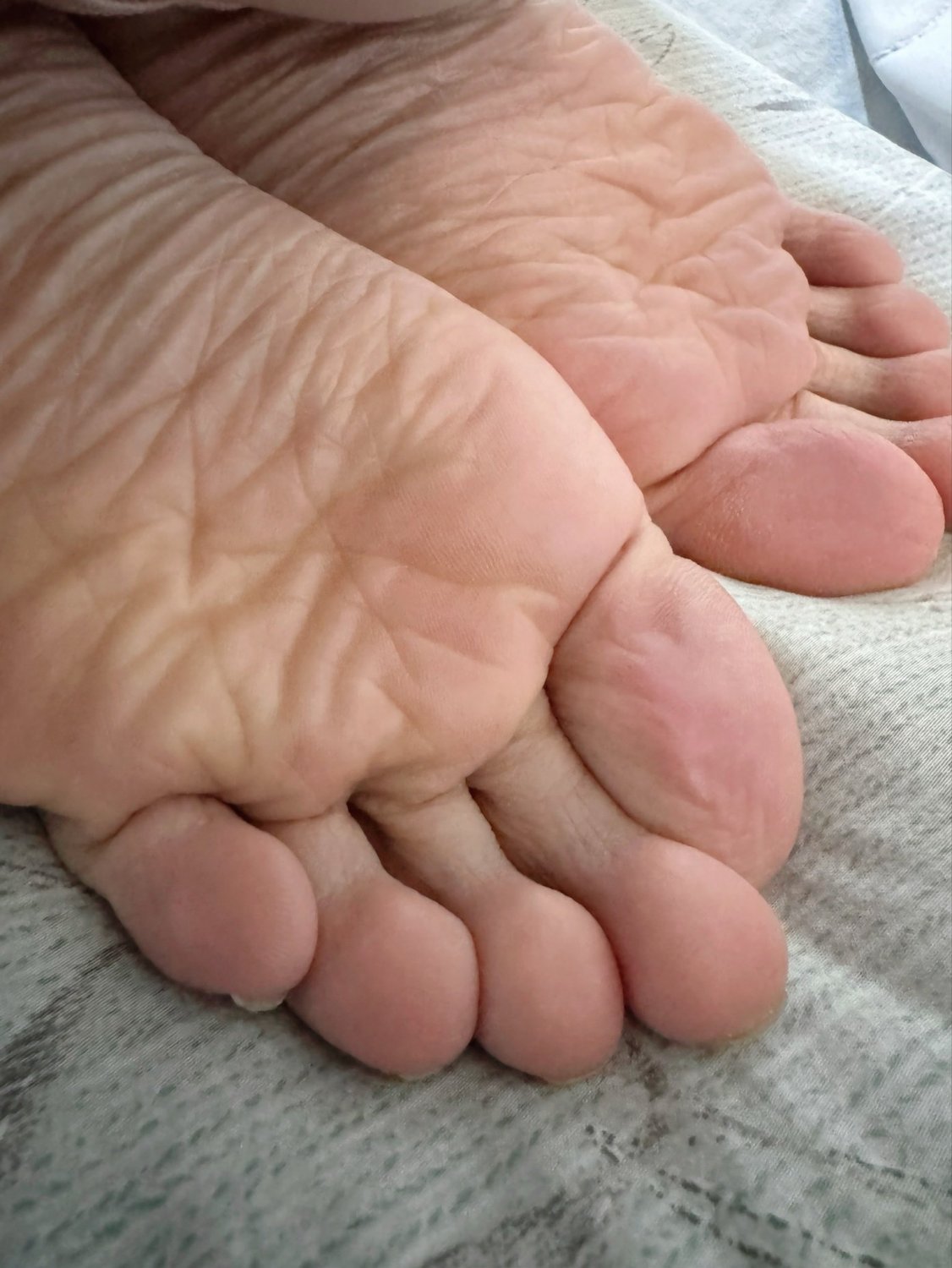 Chinese Milf’s Perfect Feet #C2ndPgyu