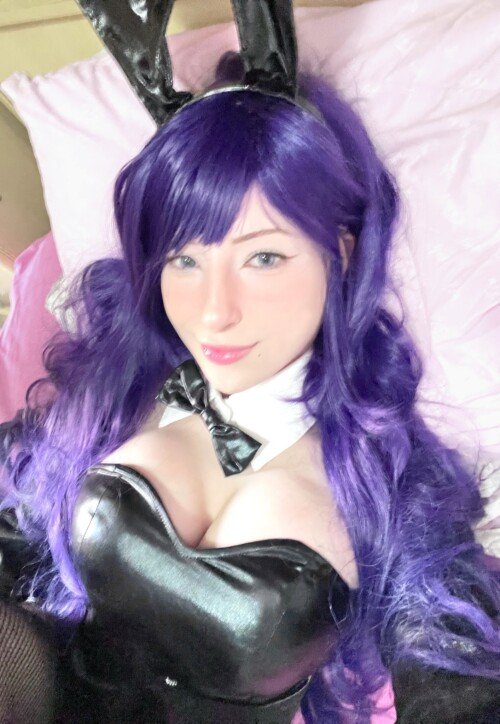 Emerwlly fazendo cosplays #Py9J0A9c