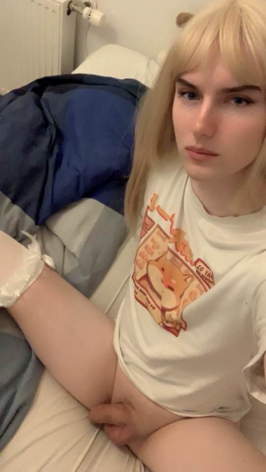 Kik eviecootie. She's so fucking sexy. #hEohxPiT